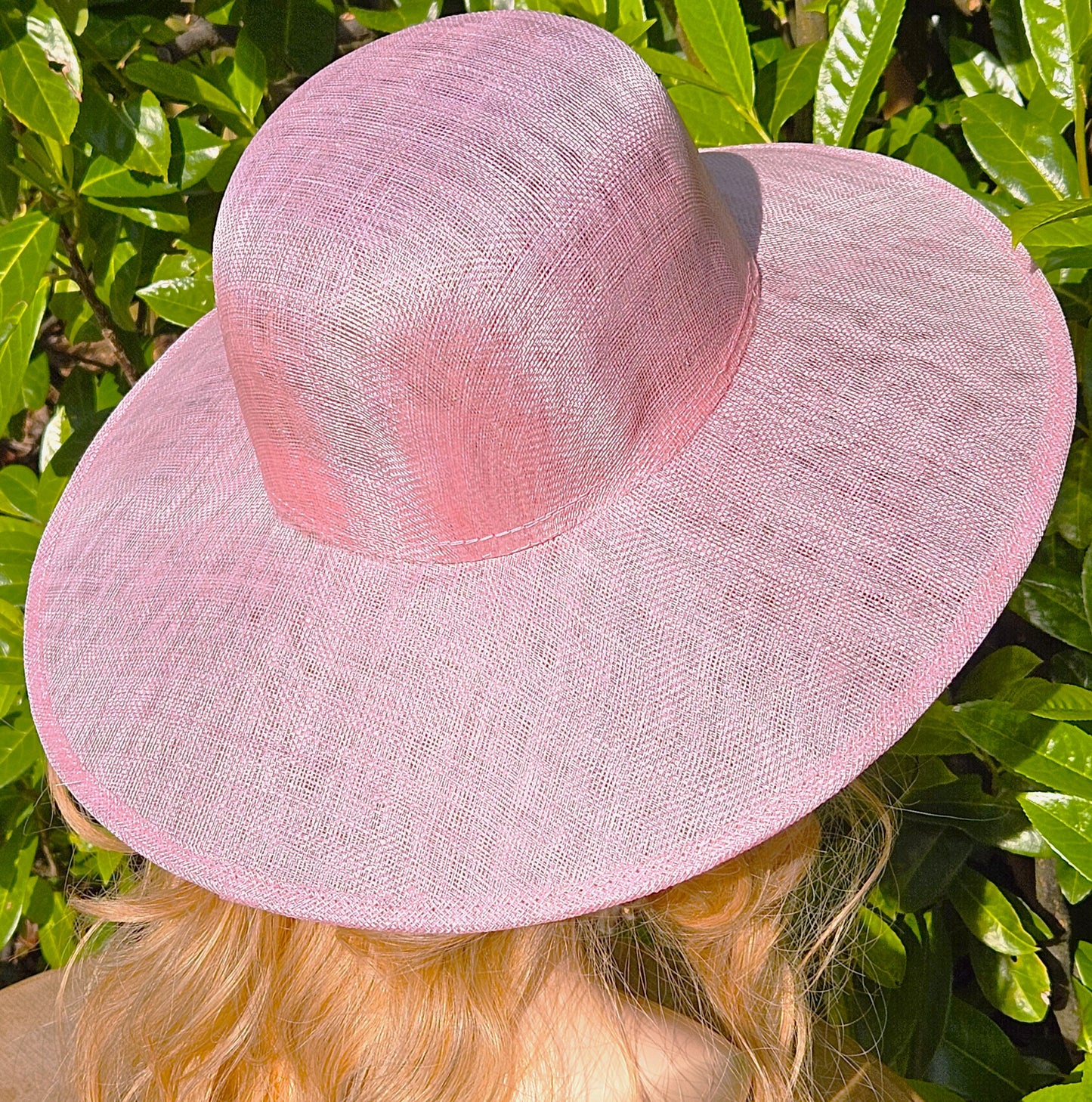 pink hat for races