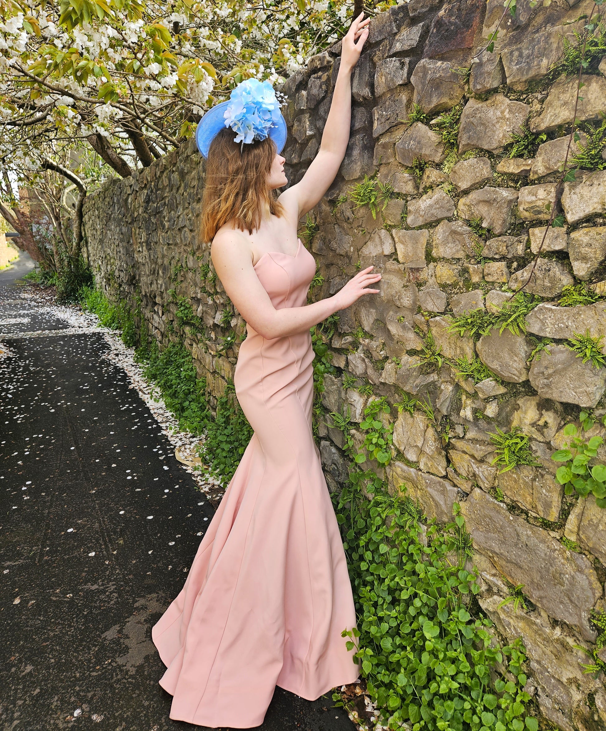 Wedding hat blue