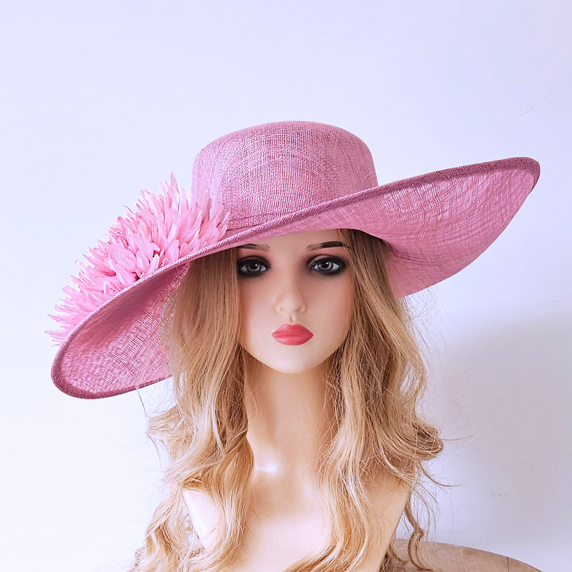 Ladies wide brim pink hat for Henley Royal Regatta, The Epsom Derby , The Cheltenham Festival, The Grand National Festival Aintree, The Qatar Goodwood Festival / 'Glorious Goodwood